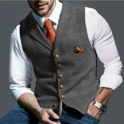 Men's cardigan with classic button closure – Formal look with chest pocket detail 
