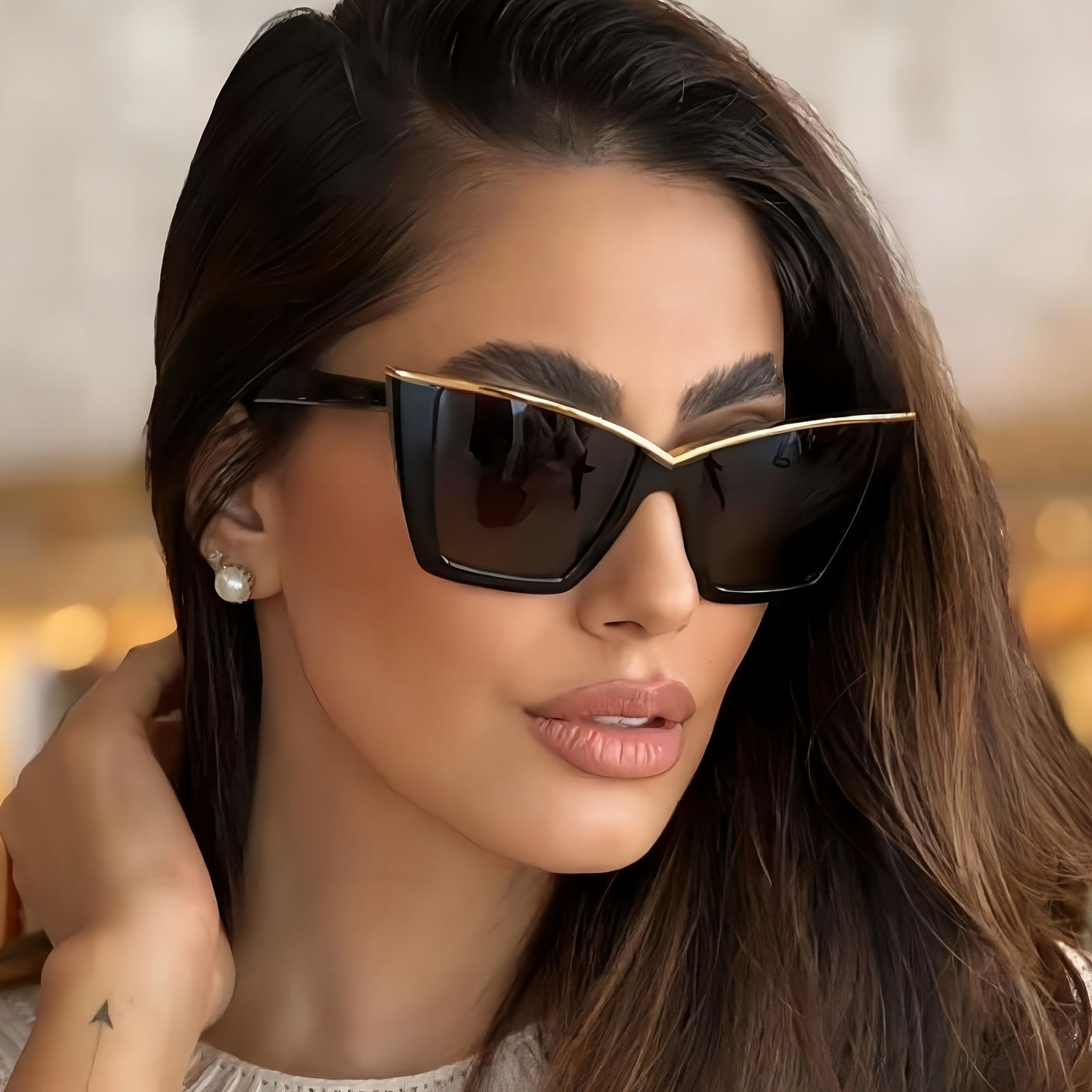 Kylie | Elegant Cat-Eye Sunglasses with Gold Accent 