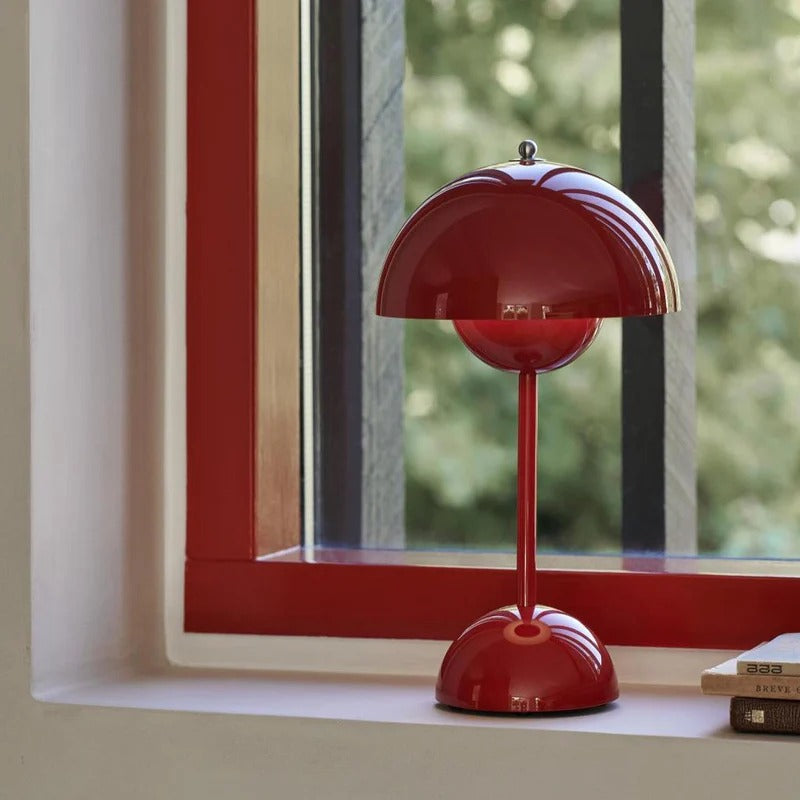 Dilvane – Cordless LED Dome Table Lamp