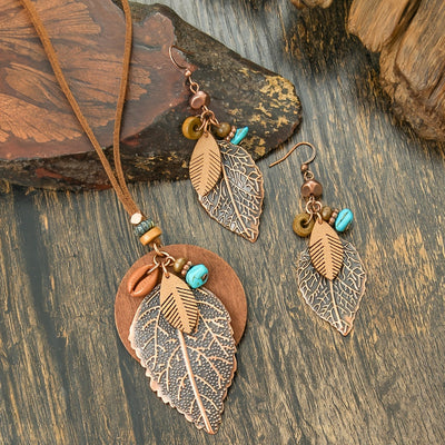 Lacey | Bohemian Vintage Jewelry Set with Leaf Pendant and Earrings 