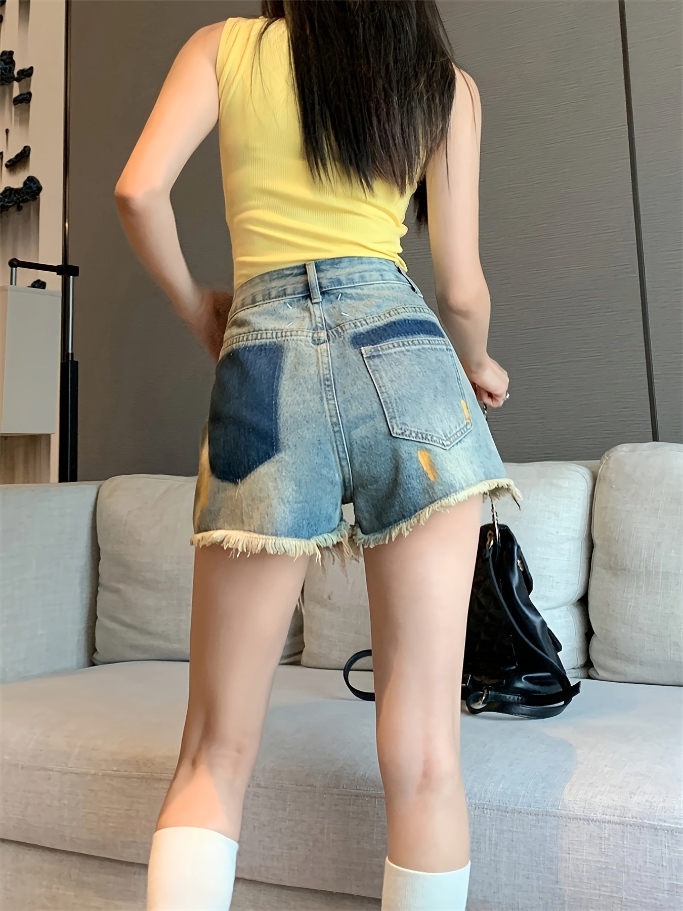 Leah | Cheerful and trendy denim shorts 