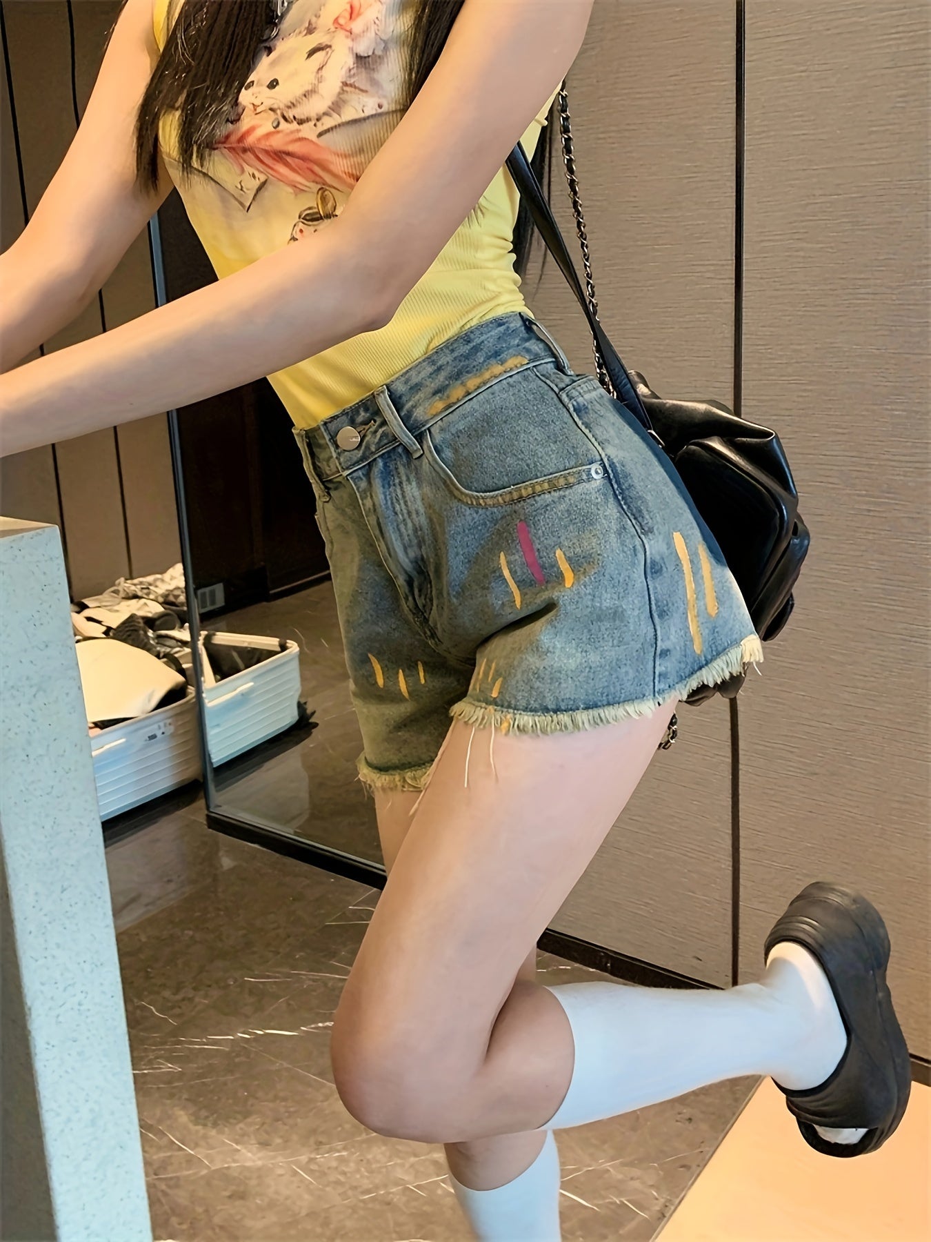 Leah | Cheerful and trendy denim shorts 