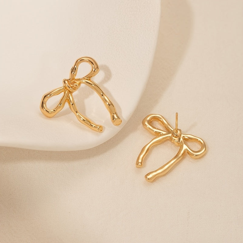 Lina | Elegant Bow Earrings with Vintage Charm 