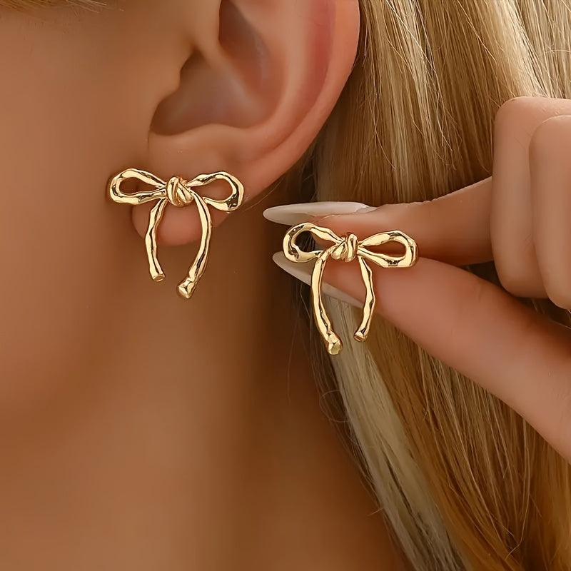 Lina | Elegant Bow Earrings with Vintage Charm 