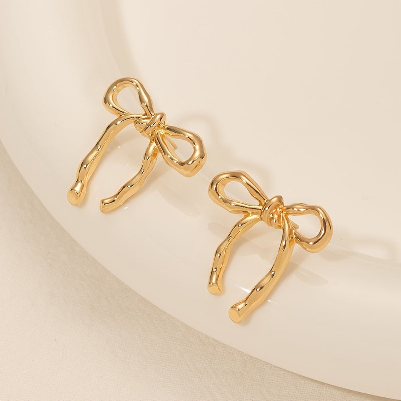 Lina | Elegant Bow Earrings with Vintage Charm 