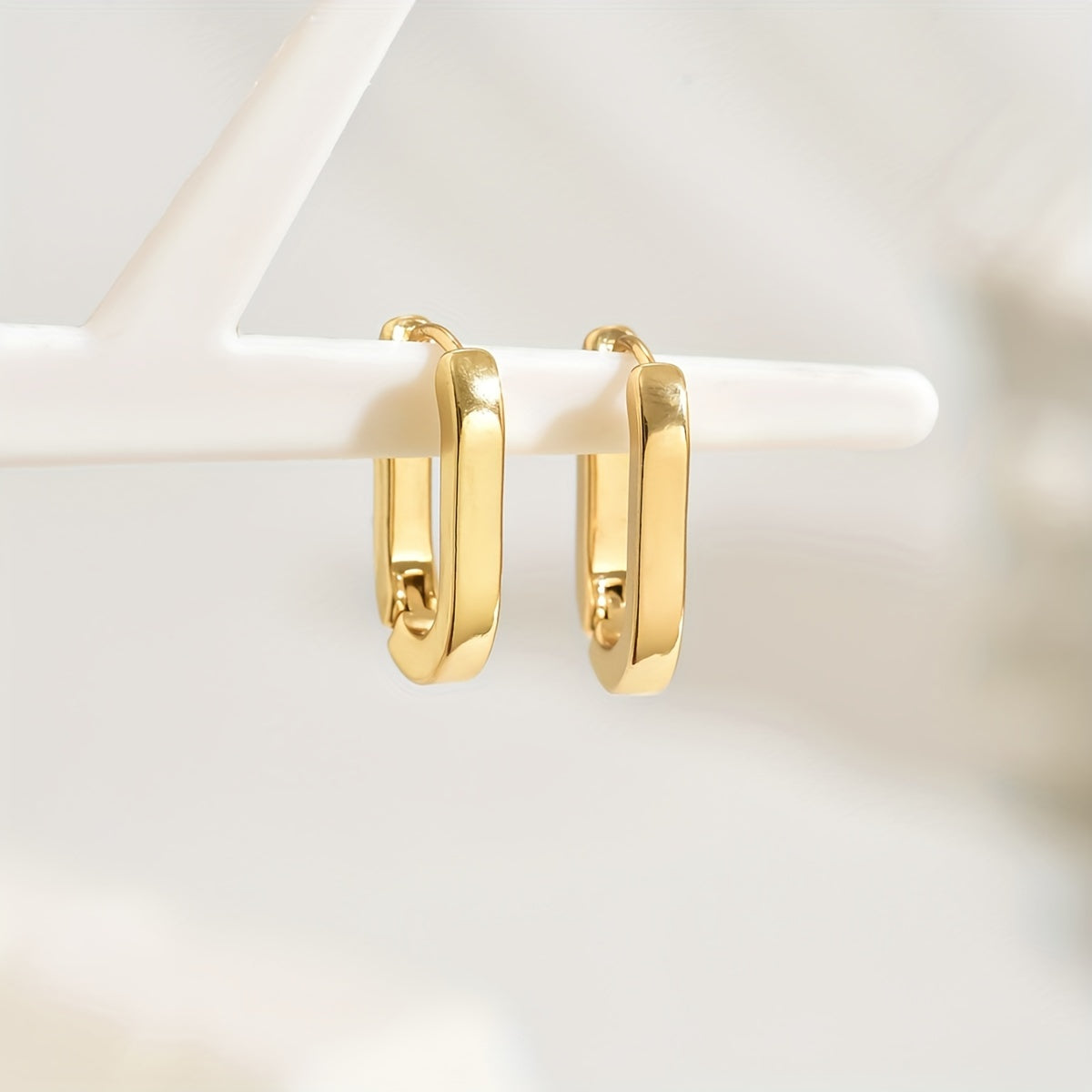 Lotte | Stylish Geometric Earrings with a Modern Look 
