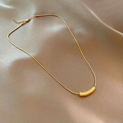 Marit | Minimalistische Geometrische Ketting met Moderne Uitstraling