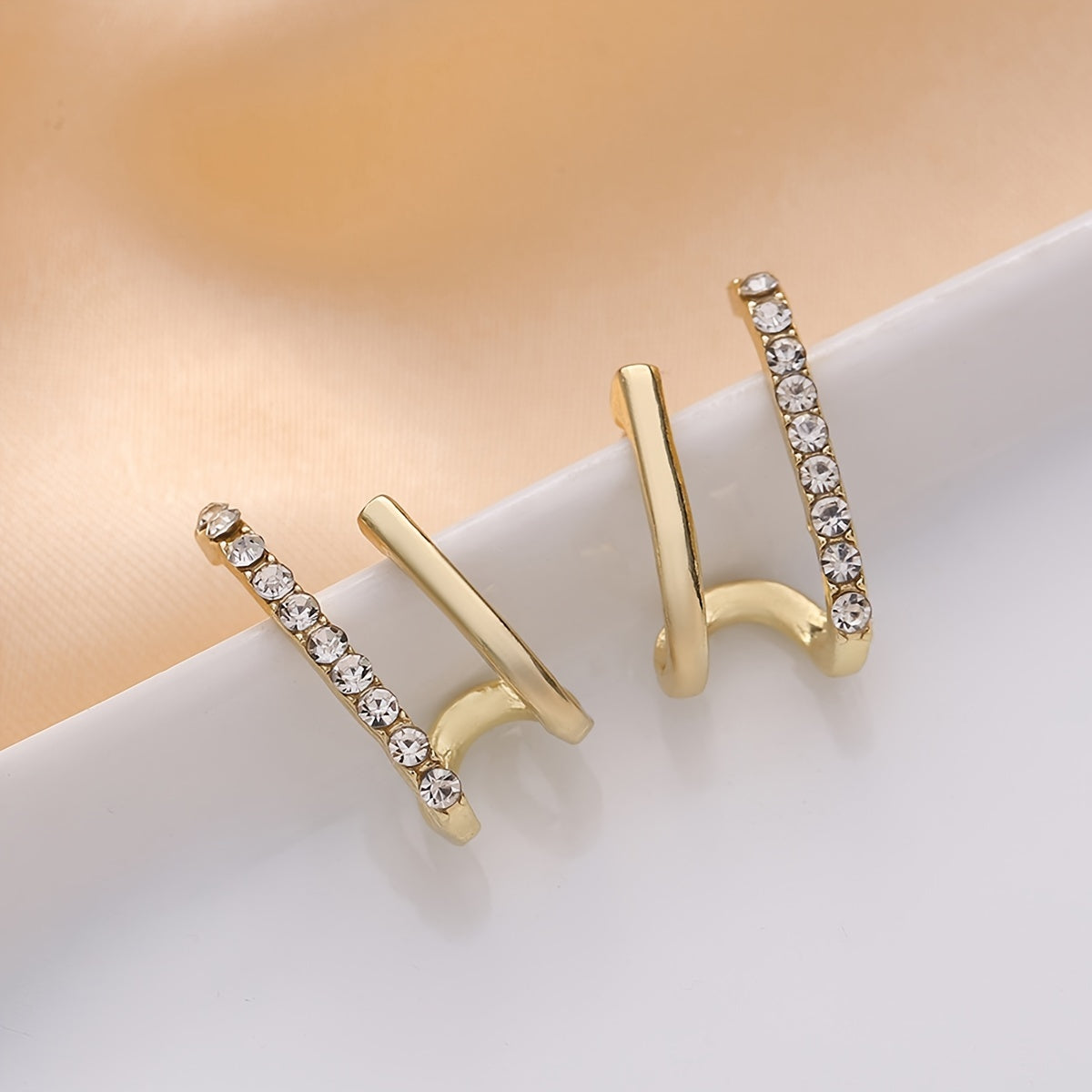 Maud | Luxe Strass Oorbellen met Uniek Design