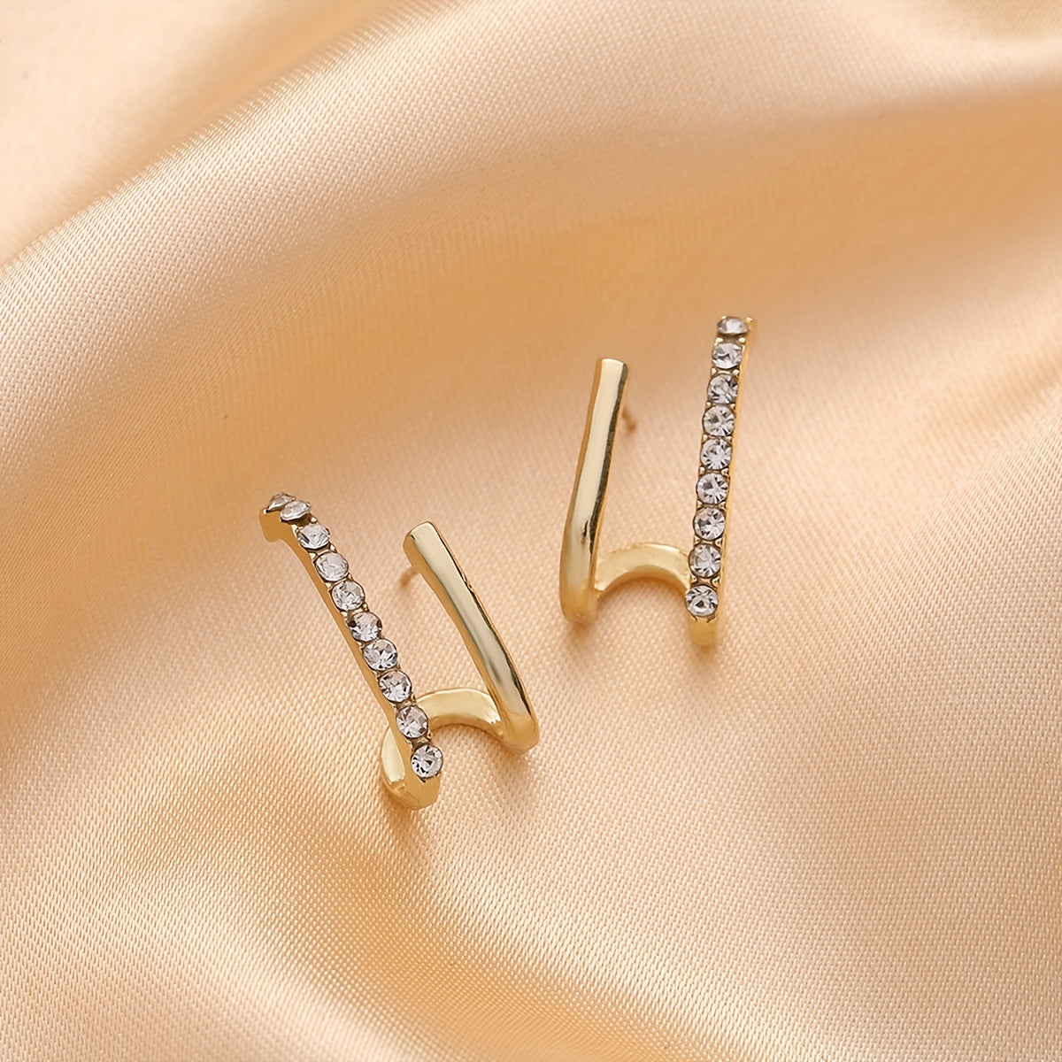 Maud | Luxe Strass Oorbellen met Uniek Design