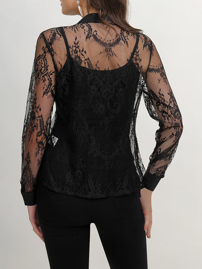Mira | Elegante Blouse met Kant en Knoopsluiting