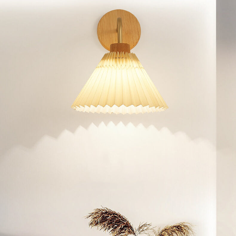 Dermora – Modern Minimalist Pleated Cone Wall Sconce 1 Light