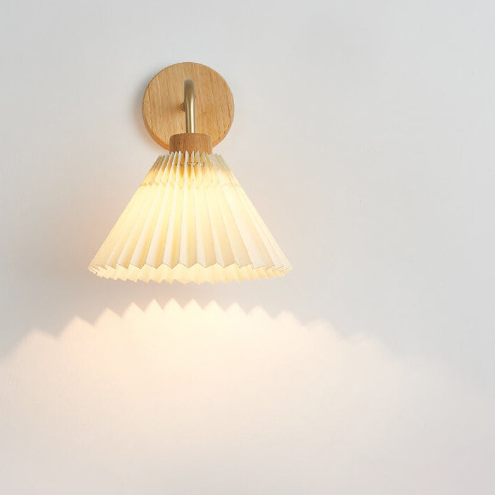 Dermora – Modern Minimalist Pleated Cone Wall Sconce 1 Light