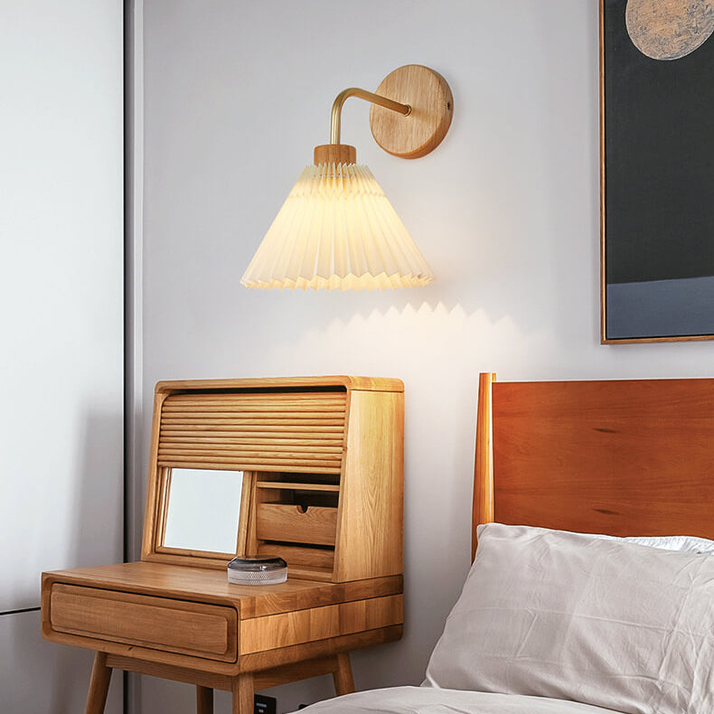 Dermora – Modern Minimalist Pleated Cone Wall Sconce 1 Light