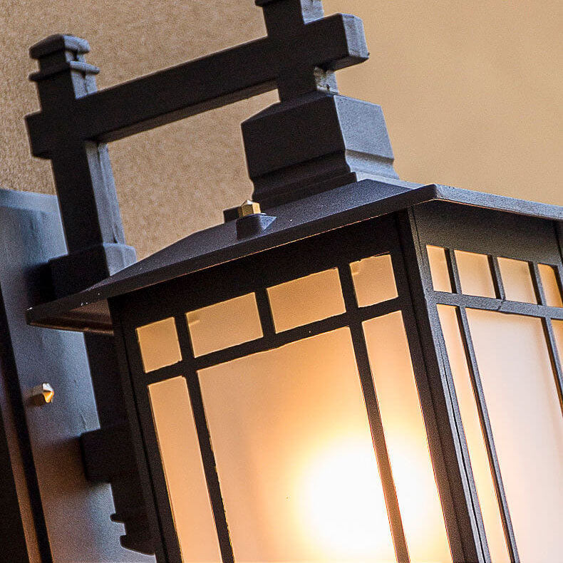 Solvéra – Modern Solar LED Wall Sconce Lamp