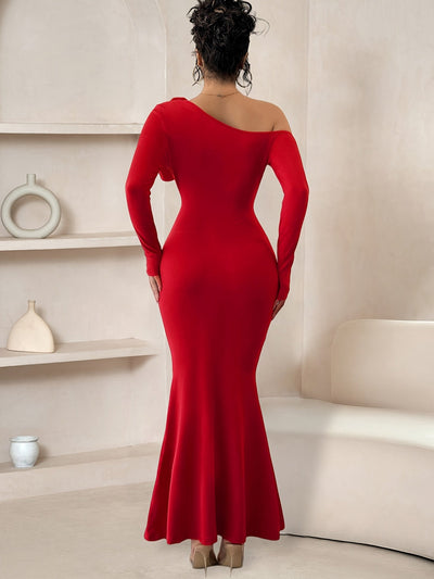 Nicole | Elegante Maxi Jurk met Asymmetrische Halslijn en Bloemdetail