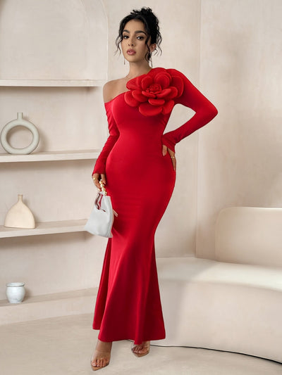 Nicole | Elegante Maxi Jurk met Asymmetrische Halslijn en Bloemdetail