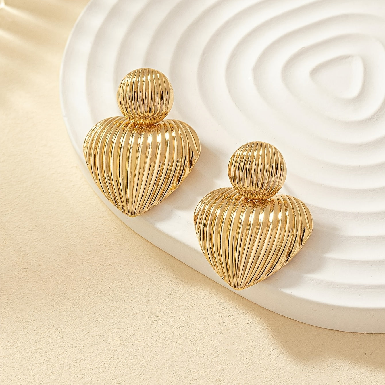 Noor | Chique Hartvormige Oorbellen met Luxe Design