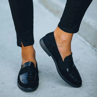 Dames loafers met krokostructuur – Slip-on model met amandelneus