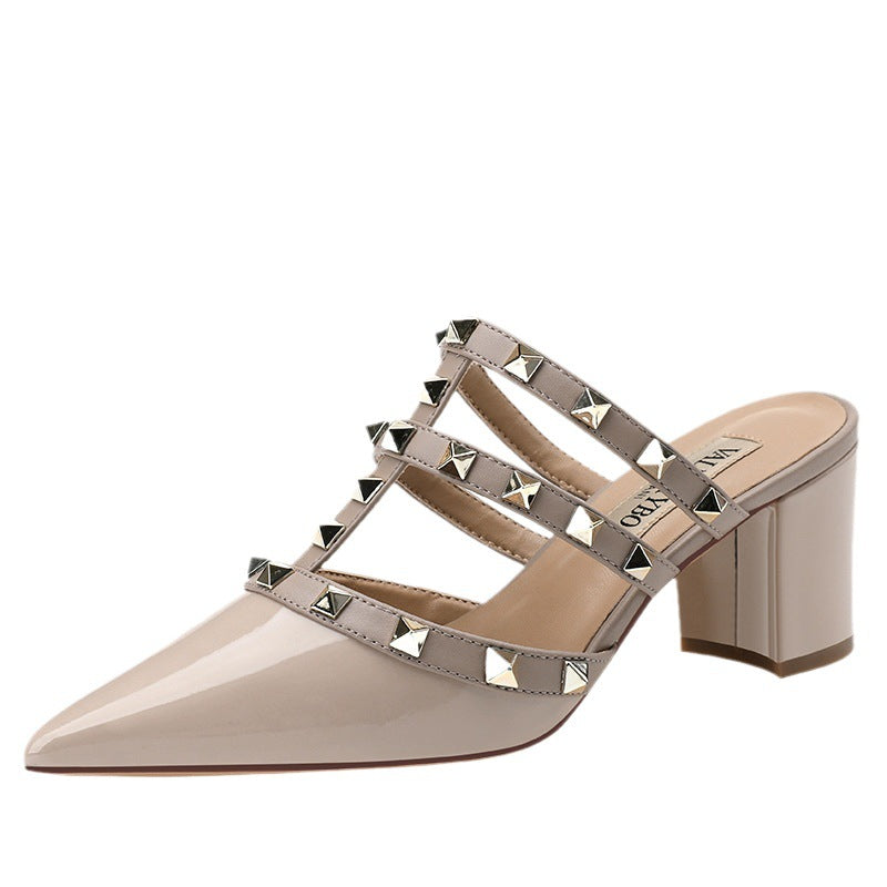 Keyla - Elegant and pointed closed heels