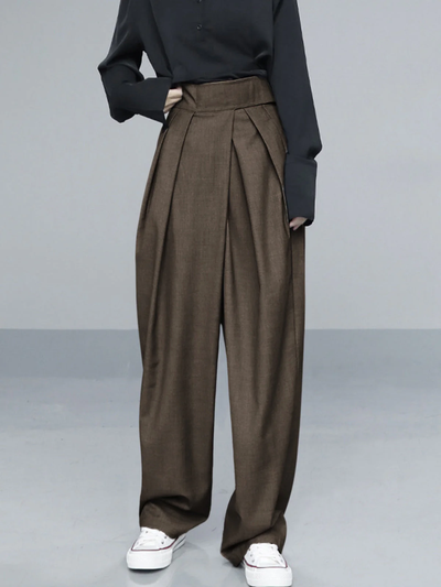 Women's high-waist pleated trousers – Wide legs with a relaxed fit 