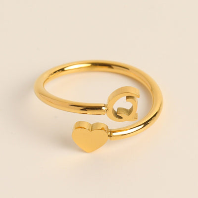 Love Initial Ring – Personal charm with meaningful engraving