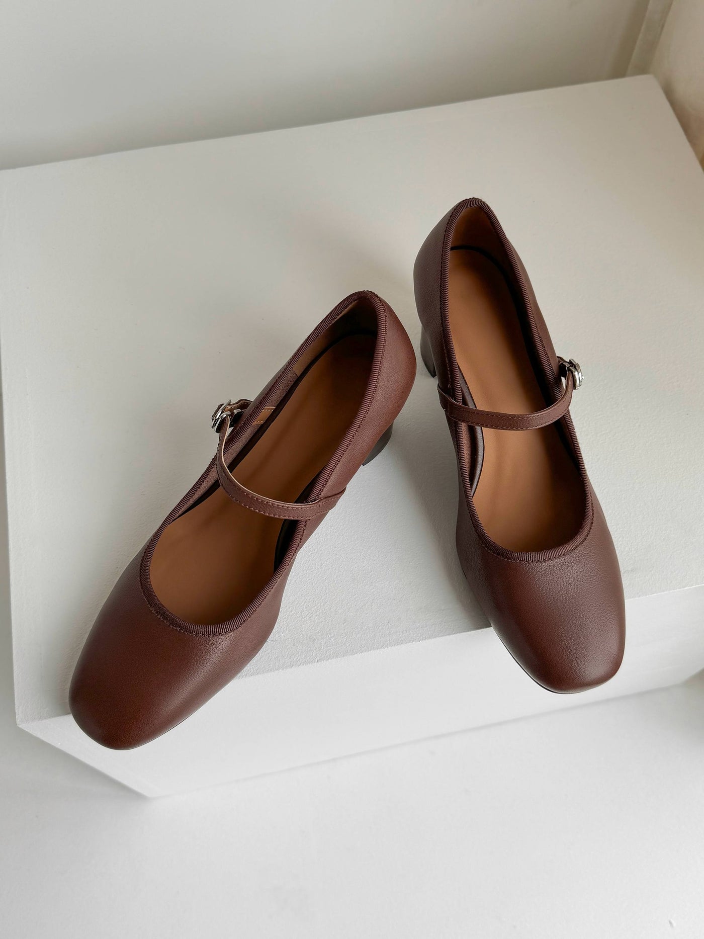 Fanny - Round toe in vegan leather