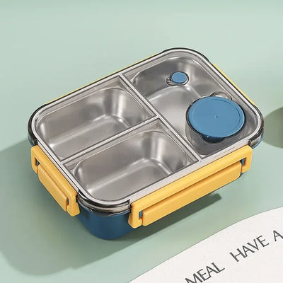 Insulated heating container for food storage