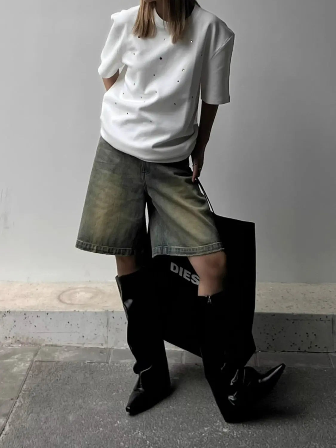 Lucie - Loose Denim Shorts