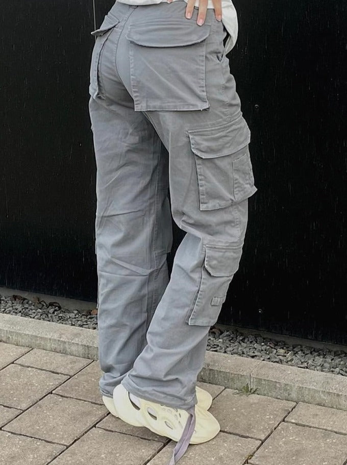 Lotte | Wide-leg cargo pants for women.