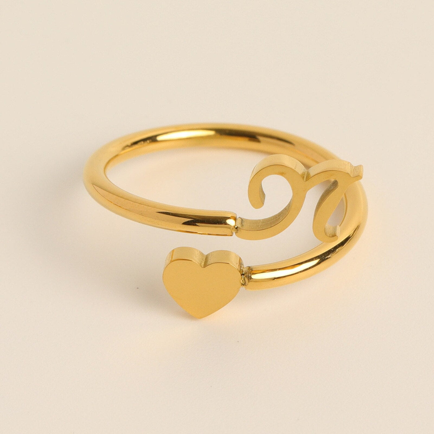 Love Initial Ring – Personal charm with meaningful engraving