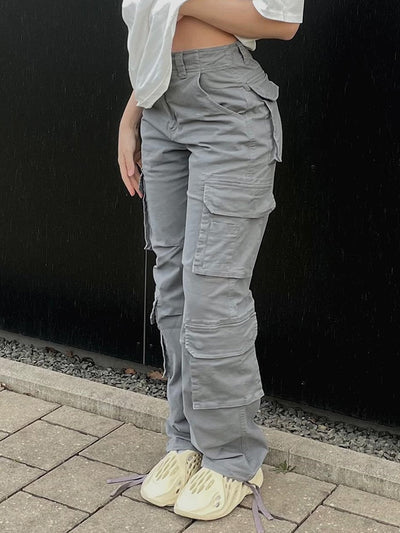 Lotte | Wide-leg cargo pants for women.