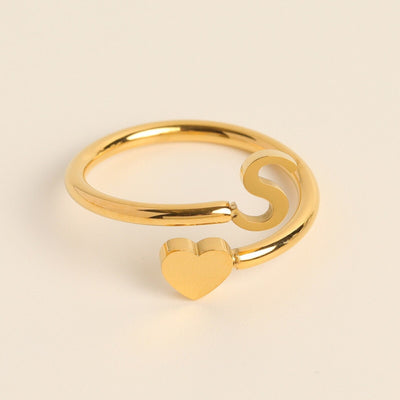 Love Initial Ring – Personal charm with meaningful engraving