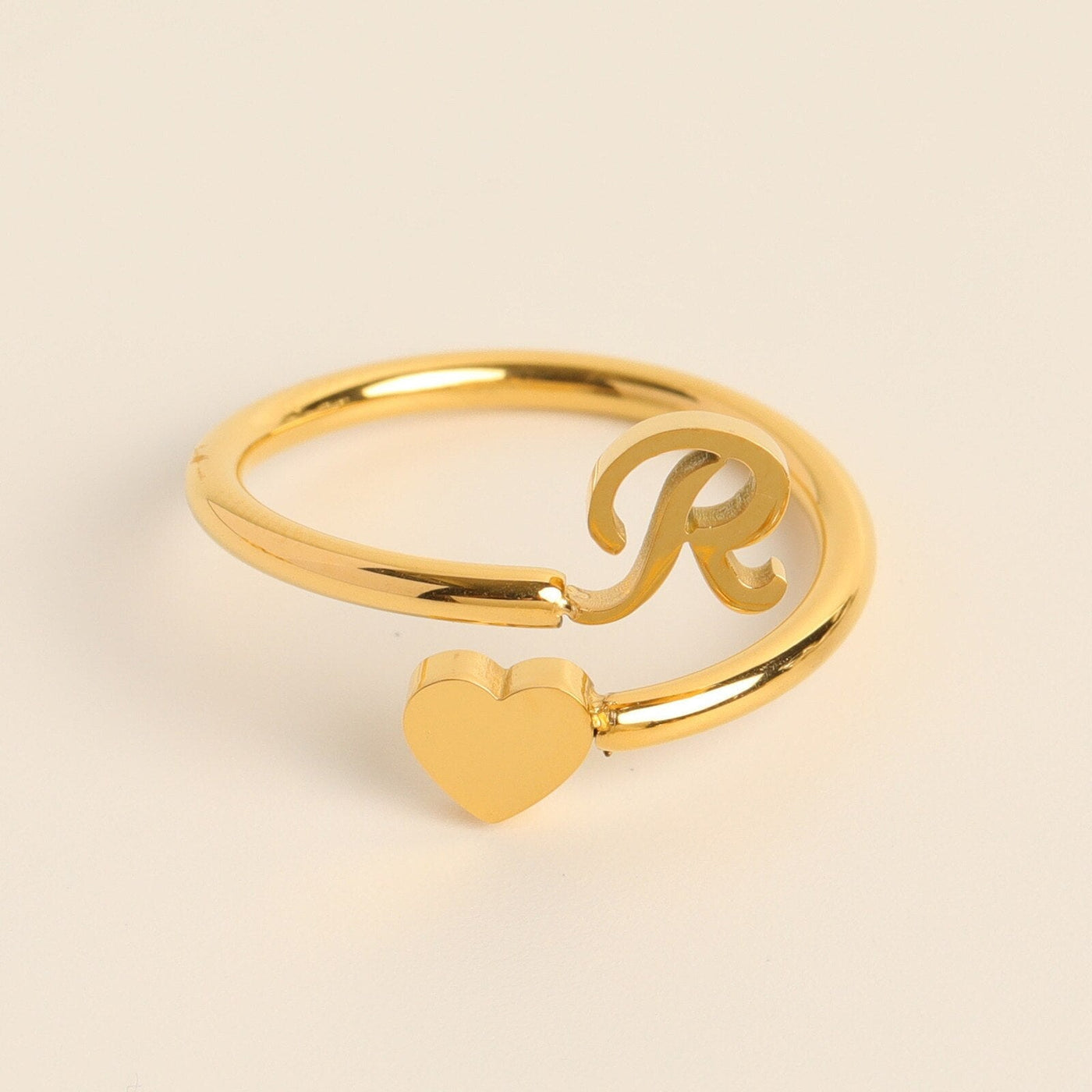 Love Initial Ring – Personal charm with meaningful engraving