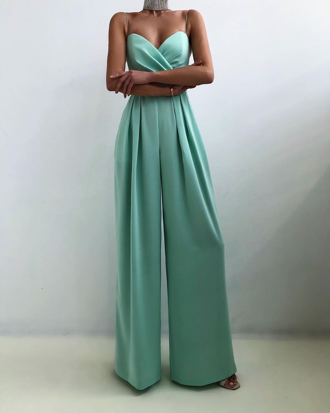 Haddie - elegant wide-leg pleated jumpsuit