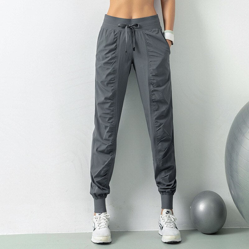Bertilda Jogging Pants - Comfortable ankle pants