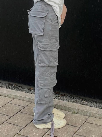 Lotte | Wide-leg cargo pants for women.