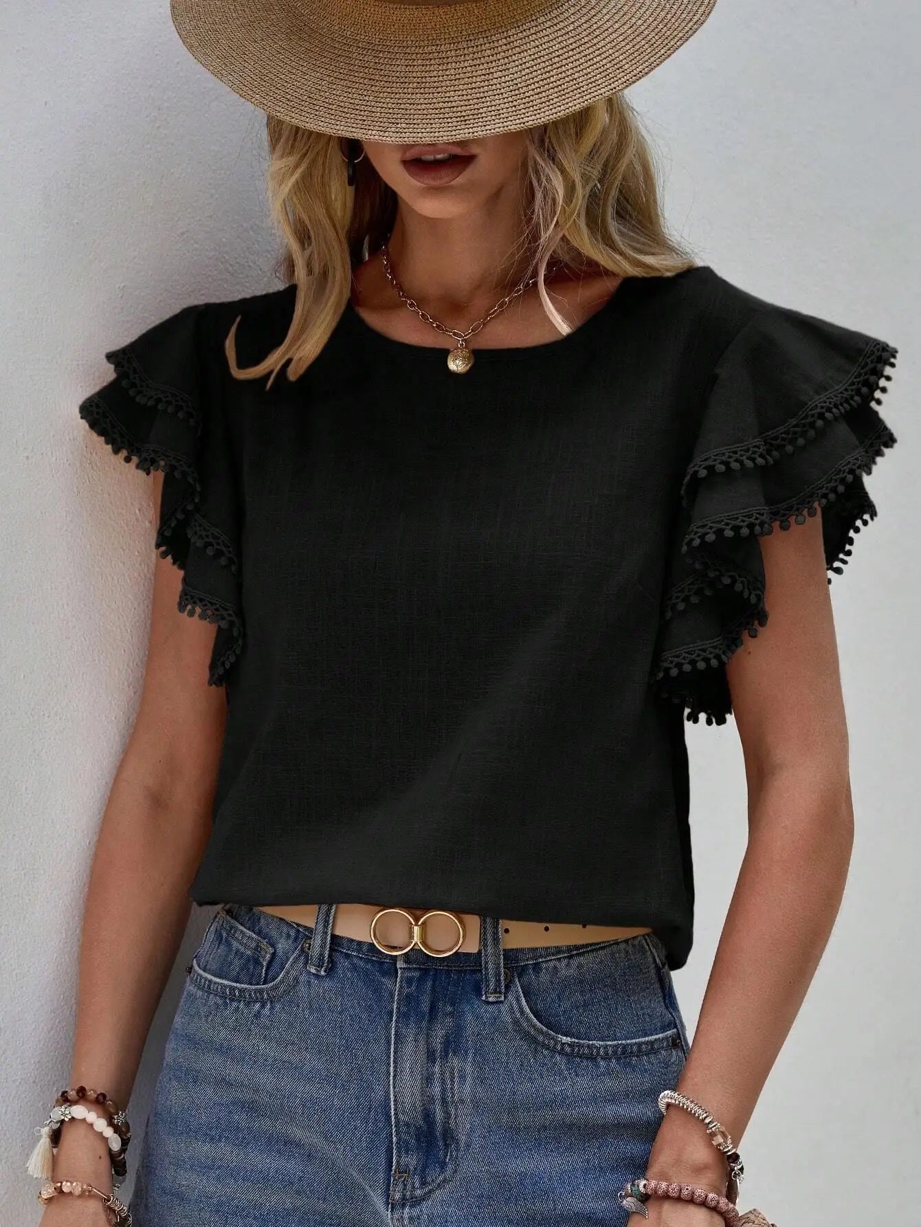 Camillia - Vrouwelijke Blouse met Ruchesmouwen
