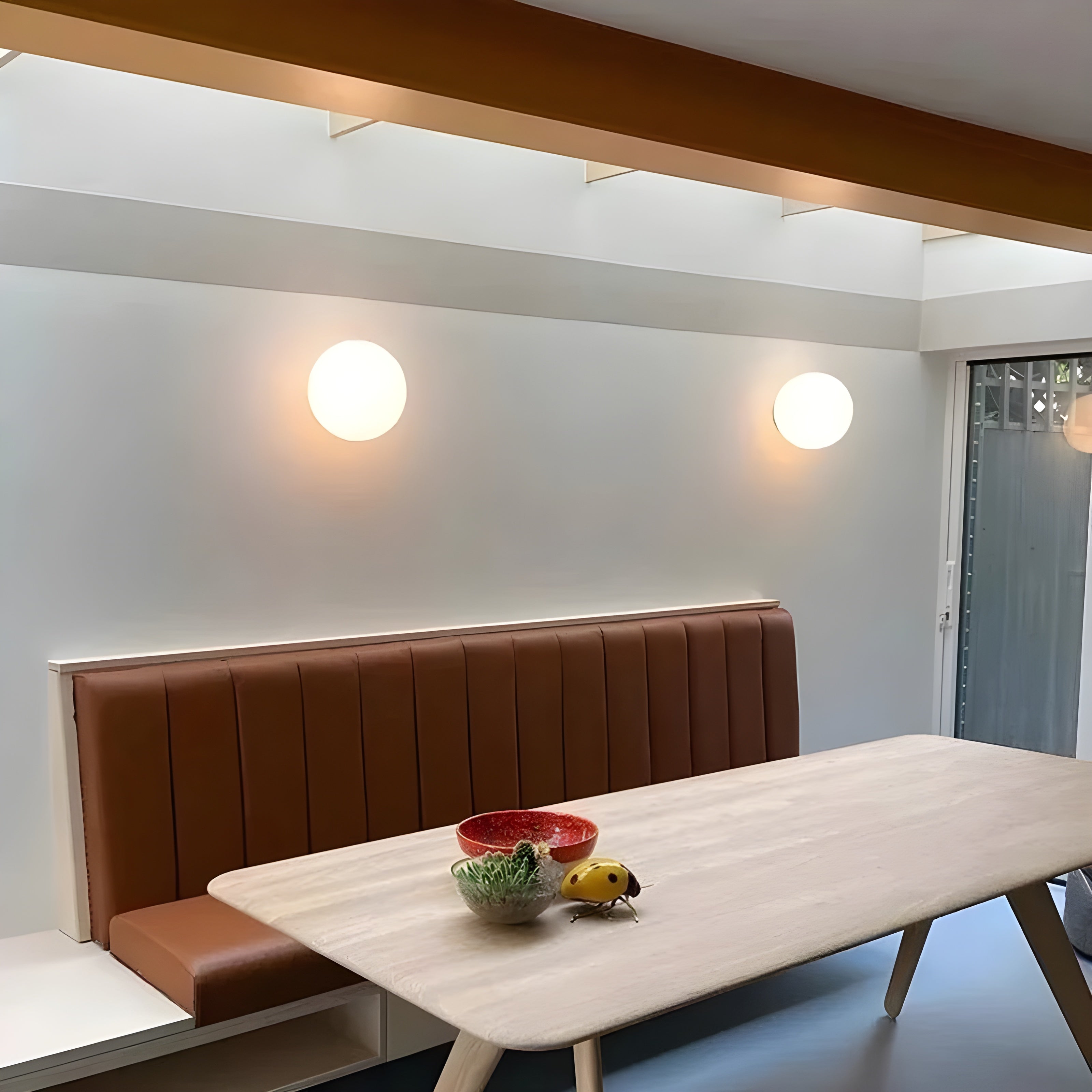 Velniora – Modern Wall Lamp