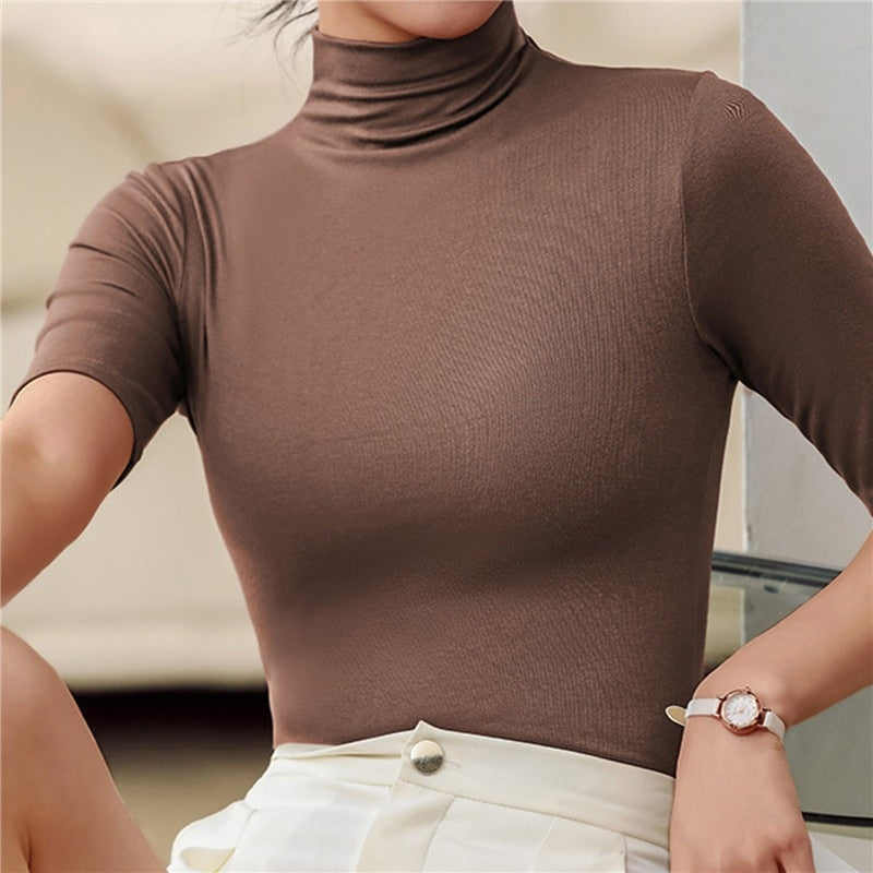 Helivianne - Minimalist Turtleneck