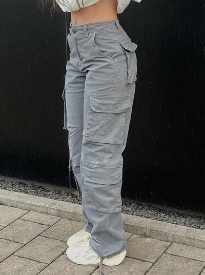 Lotte | Wide-leg cargo pants for women.