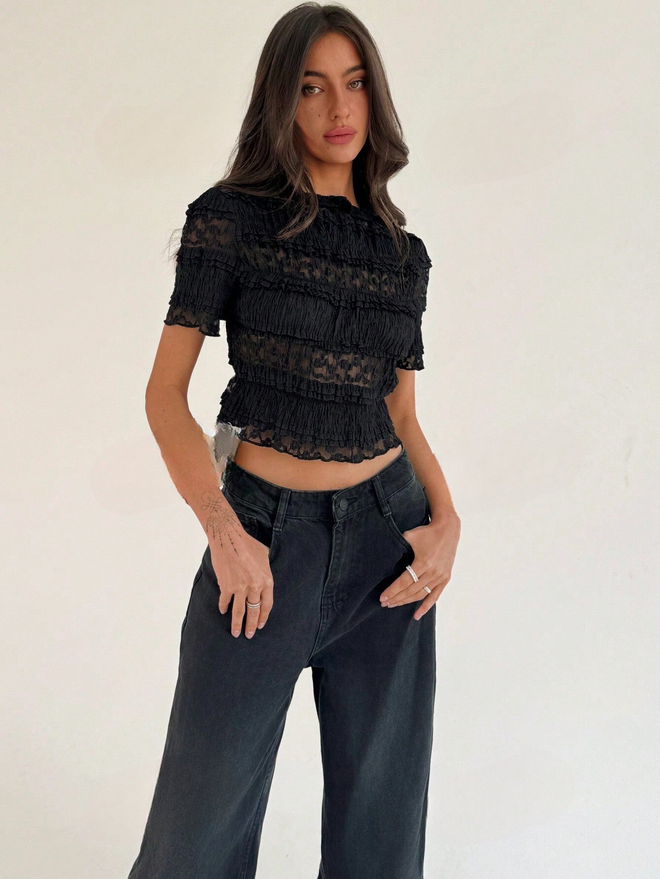 Giada - Luxury Lace Crop Top 