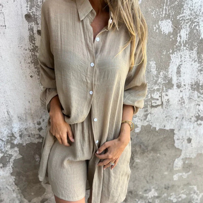Airy Linen Set – Oversized Blouse and Shorts
