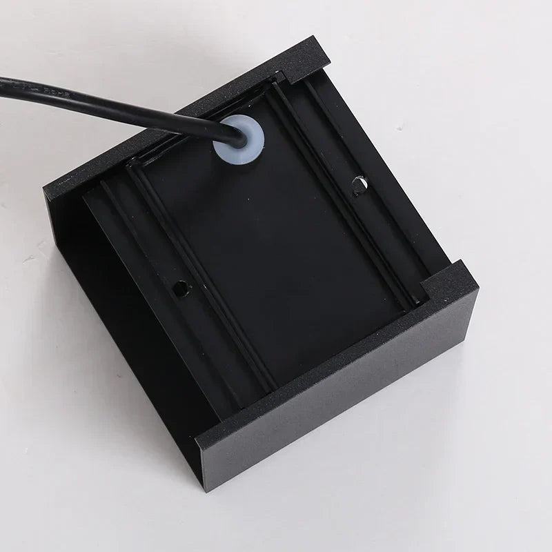 Ranord - Decorative Outdoor Wall Lamp