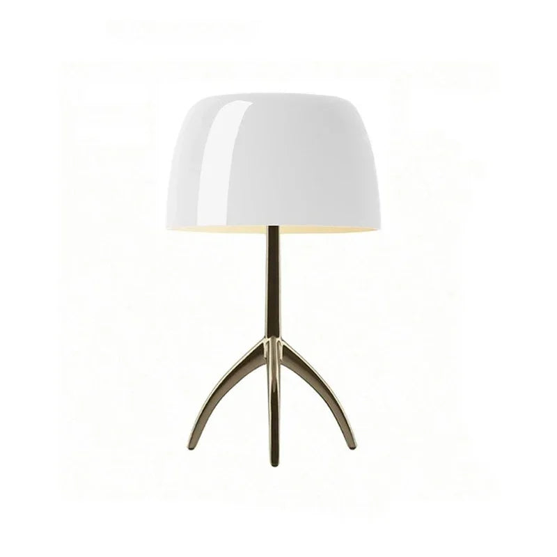 Orluné – Bauhaus Tripod Desk Lamp