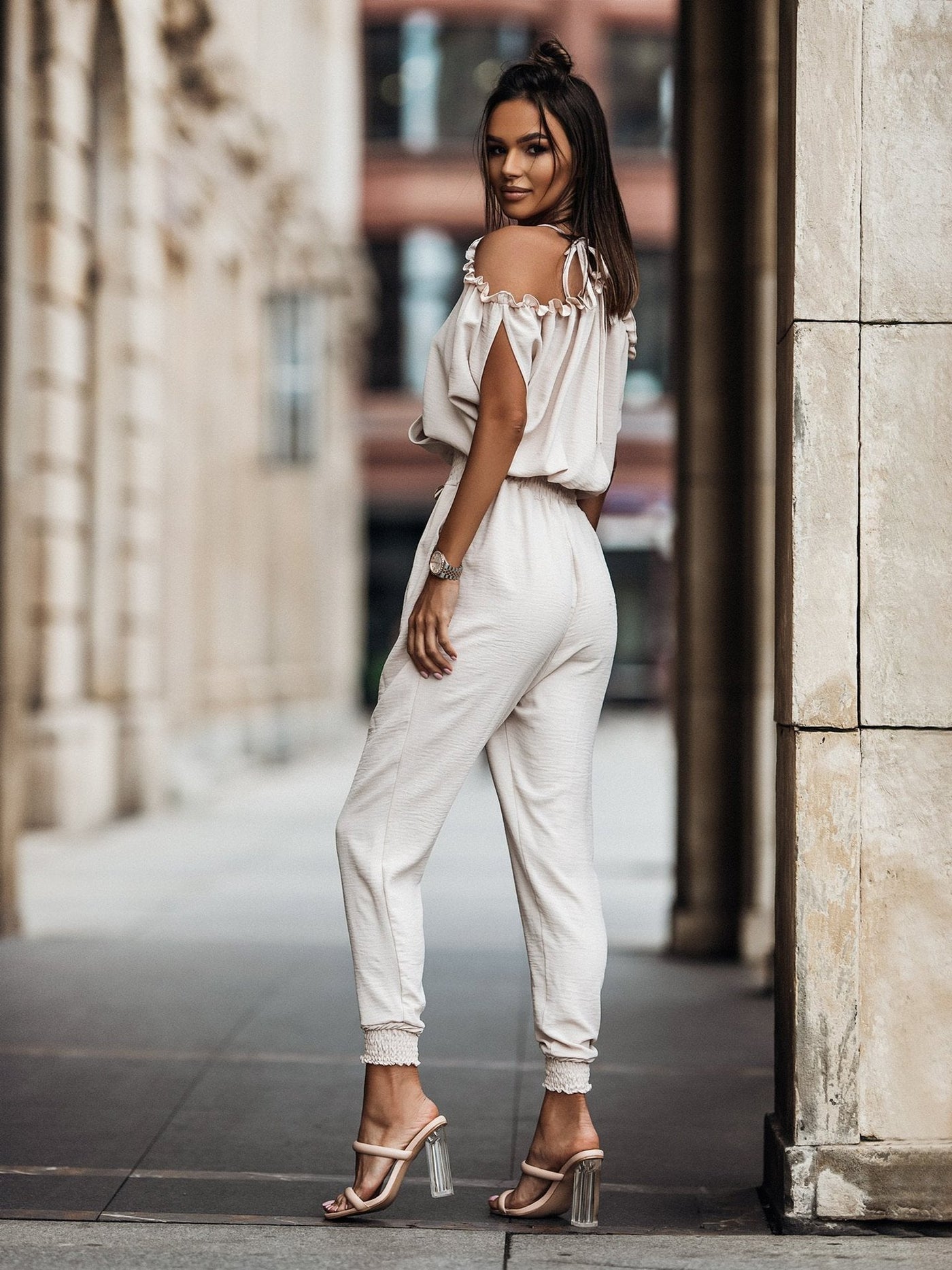 Lena | White jumpsuit with open shoulders