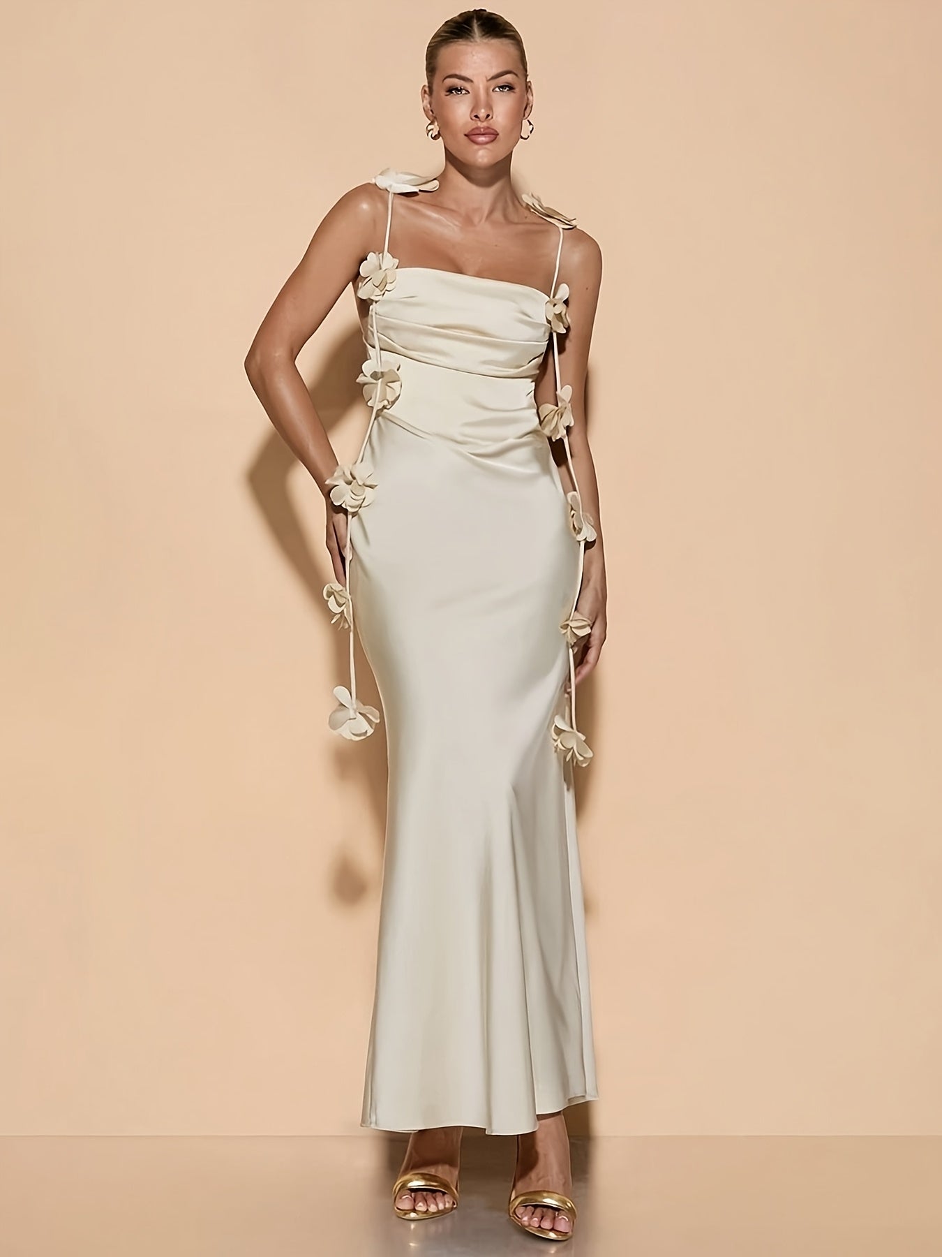 Samantha | Elegante Maxi Jurk met Bloemendetail en Open Rug