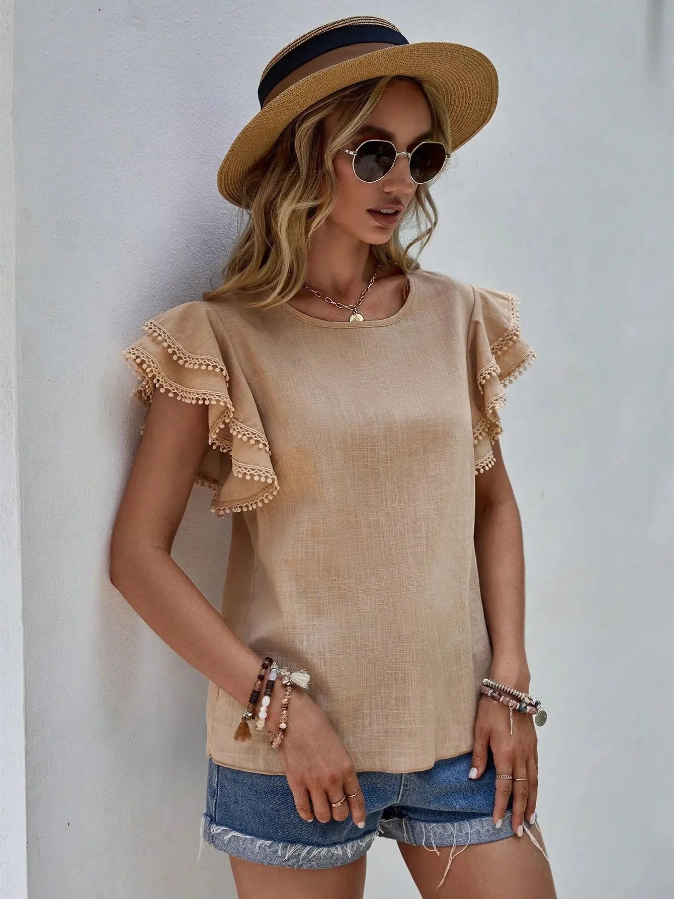 Camillia - Vrouwelijke Blouse met Ruchesmouwen