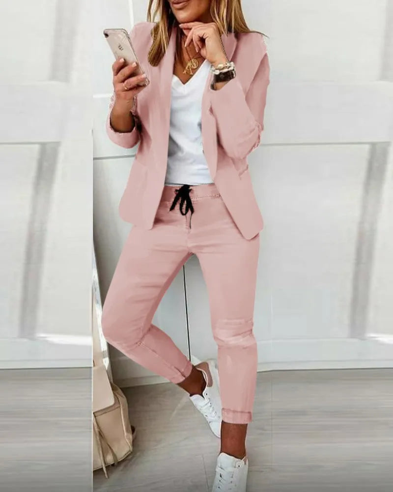 Gabrielle - Elegant Women's Business Blazer and Trousers