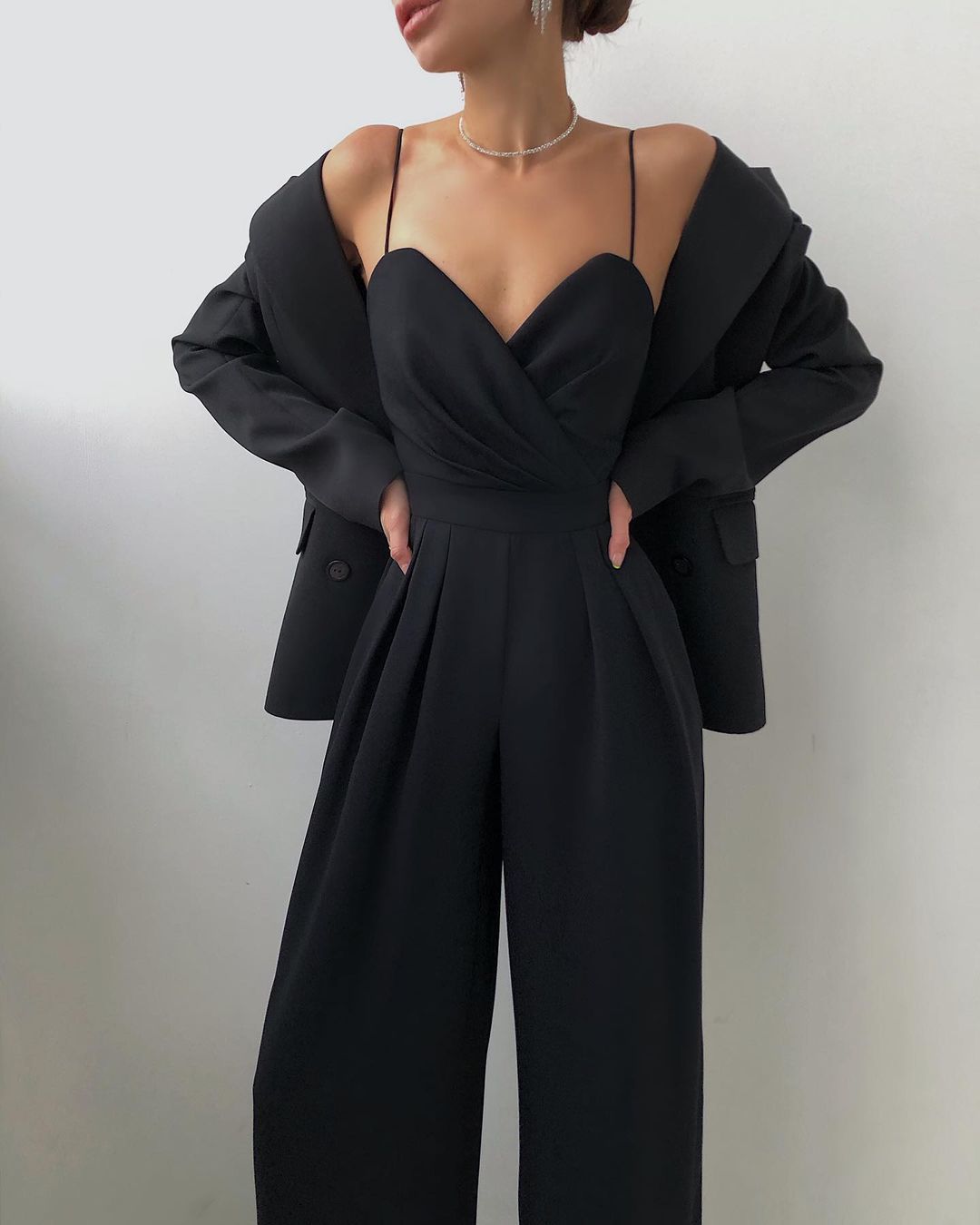 Haddie - elegant wide-leg pleated jumpsuit
