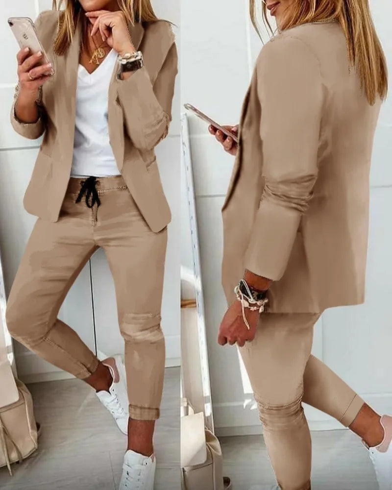 Gabrielle - Elegant Women's Business Blazer and Trousers